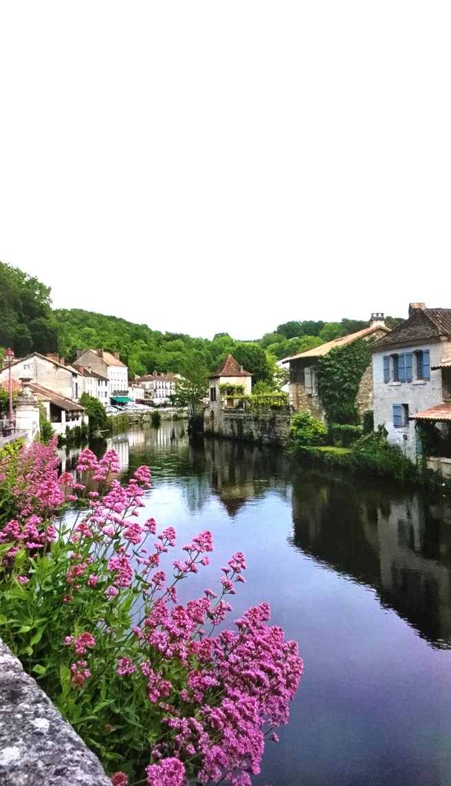 5A245731-8BD1-4CCE-9BB3-B376315BD11A