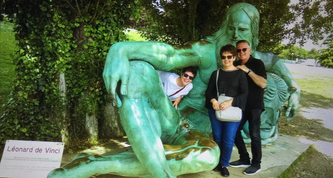 848301FF-30E7-4A3B-85E4-DD182E5BEA3E